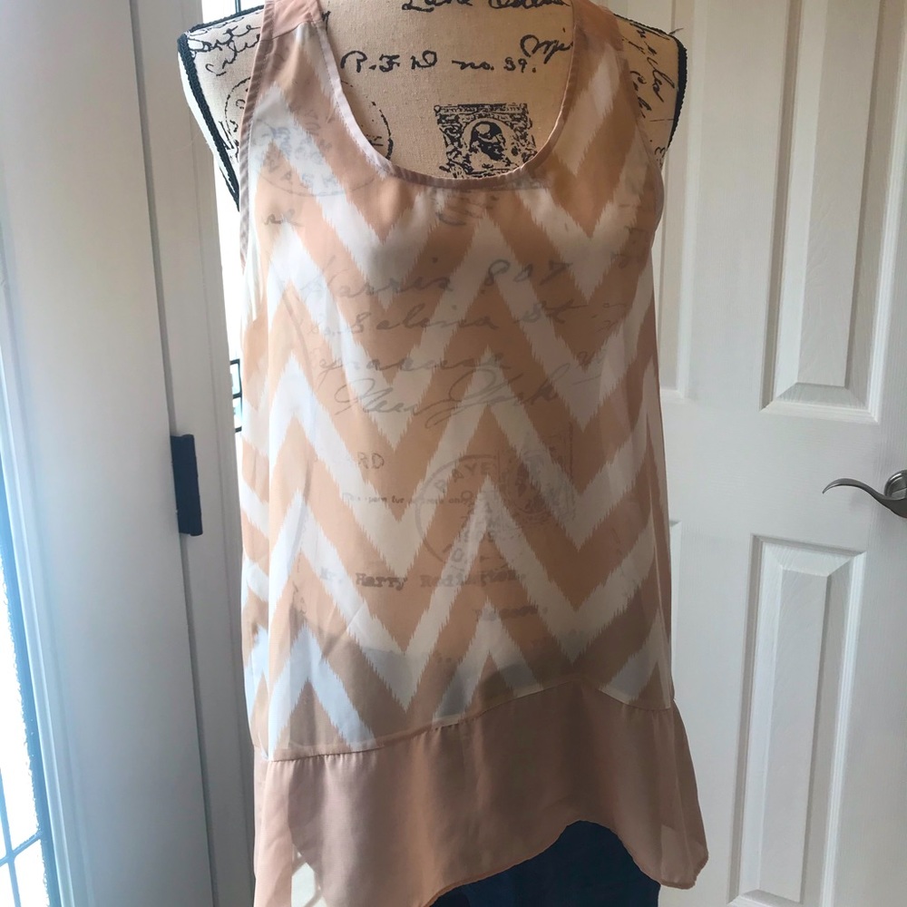 Sheer Chevron beige|white pattern